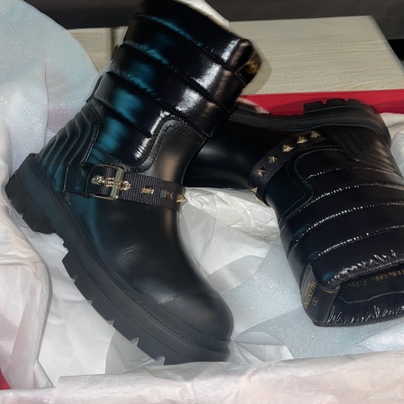Valentino all weather boots size 9.5 - Picture 5 of 10